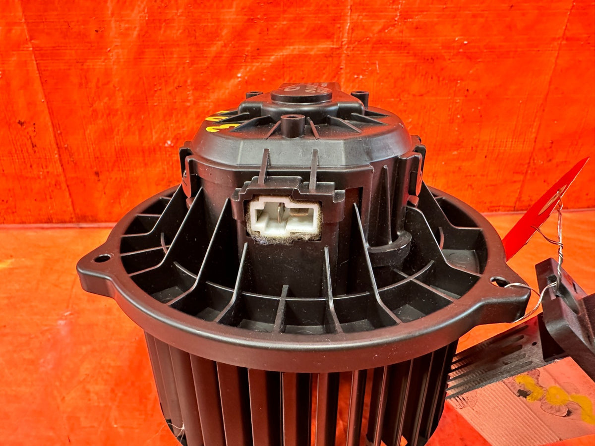 10-16 HYUNDAI GENESIS COUPE HVAC AIR CONDITIONING AC BLOWER MOTOR & RESISTOR 3024