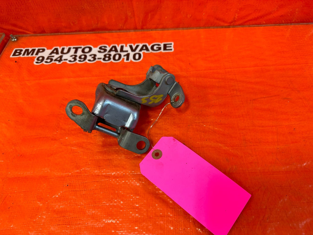 04 08 ACURA TSX   PASSENGER RIGHT FRONT DOOR HINGE SET UPPER LOWER   OEM #2557
