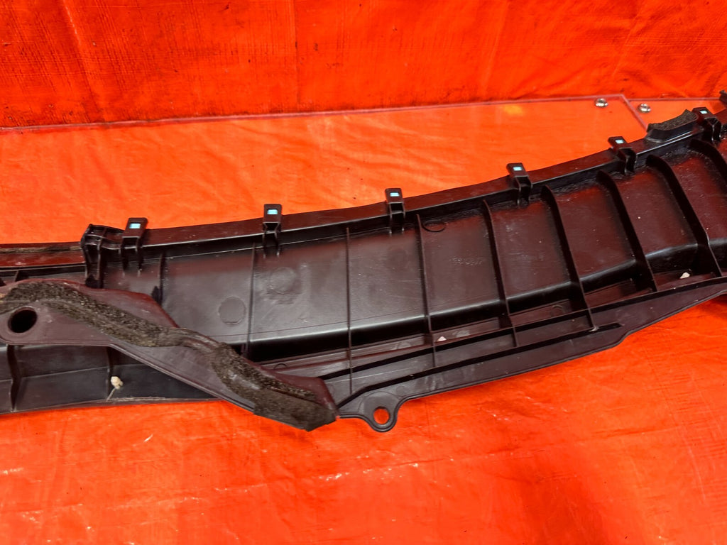 14 20 INFINITI Q50 Q60   WINDSHIELD WIPER COWL TRIM PLASTIC   OEM FACTORY #28911
