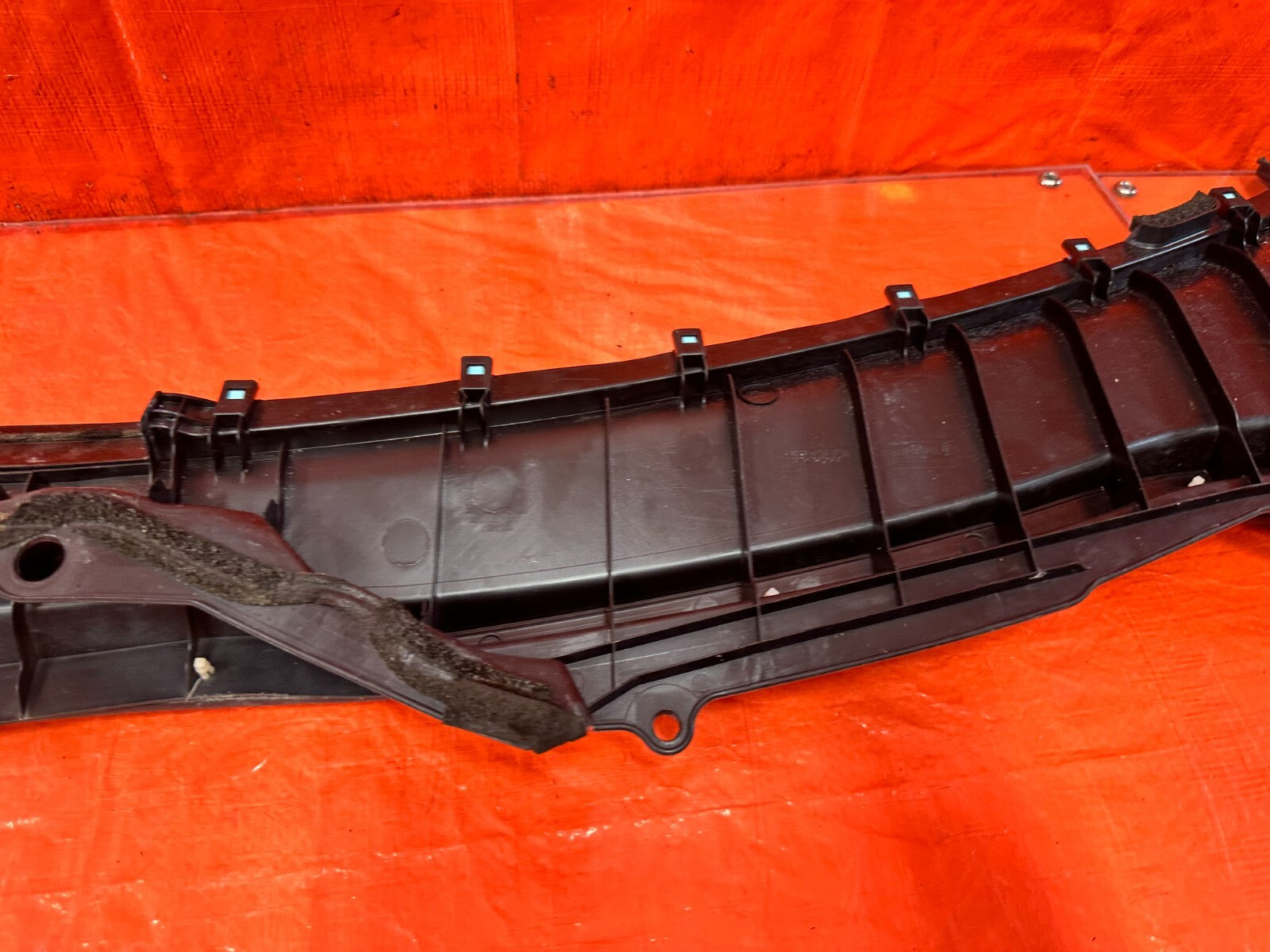 14 20 INFINITI Q50 Q60   WINDSHIELD WIPER COWL TRIM PLASTIC   OEM FACTORY #28911