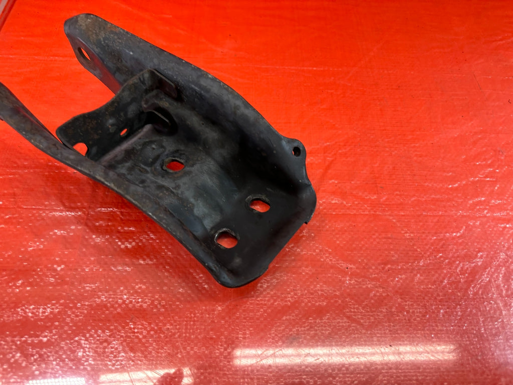95 98 HONDA ODYSSEY   TRANSMISSION MOUNT BRACKET   OEM FACTORY #1934