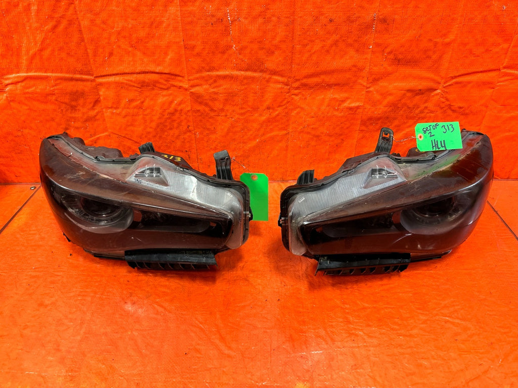 14 17 INFINITI Q50   LEFT AND RIGHT   NON AFS   HEADLIGHTS HEADLAMPS   OEM0