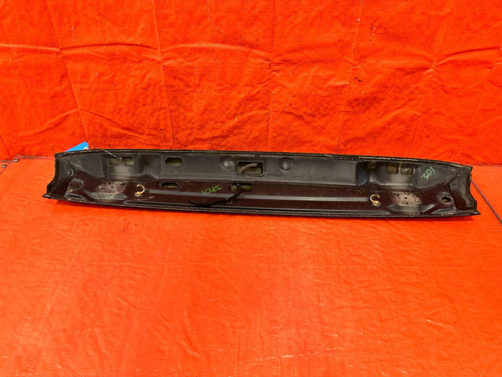 97 01 HONDA CR V CRV   REAR WING SPOILER DECK LID TRIM   OEM FACTORY #3014