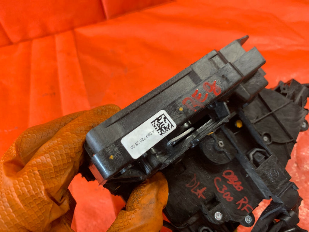 OEM 2015 MERCEDES BENZ C300 W205   DRIVER LEFT FRONT DOOR LOCK ACTUATOR OEM OE4