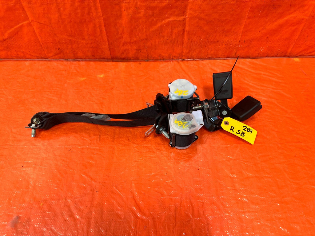 17 20 INFINITI Q60   REAR SEAT BELT SET   LEFT & RIGHT SEAT BELTS BLACK OEM 2890