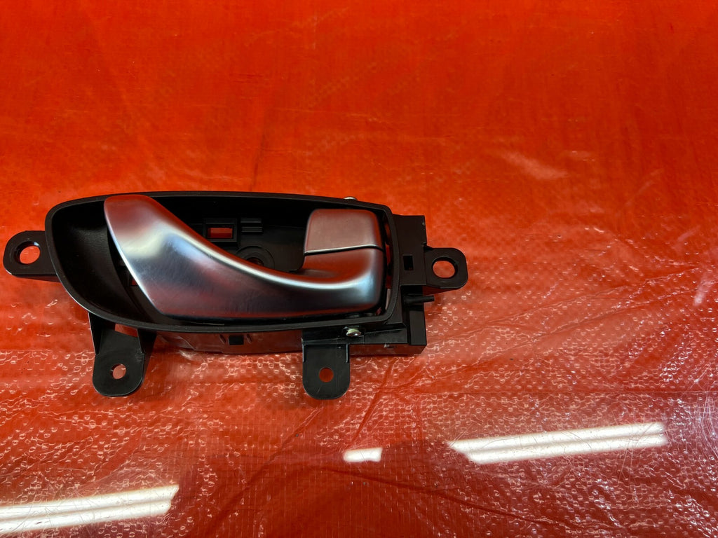 14 20 INFINITI Q50 Q70 / 17 20 Q60   PASSENGER RIGHT FRONT / REAR DOOR HANDLE  4