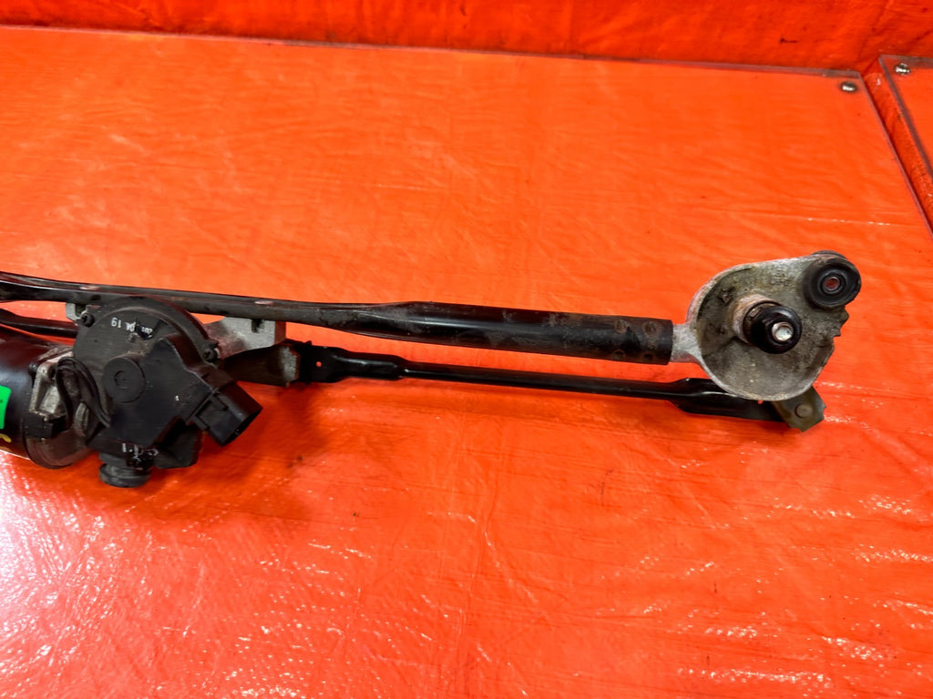 10 16 HYUNDAI GENESIS COUPE WINDSHIELD WIPER MOTOR W/ LINKAGE COMPLETE OEM 3022