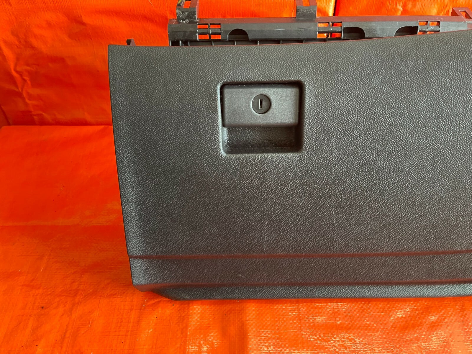08 13 INFINITI G37 SPORT S 2D COUPE   GLOVE BOX   BLACK COLOR   OEM OE FACTORY5