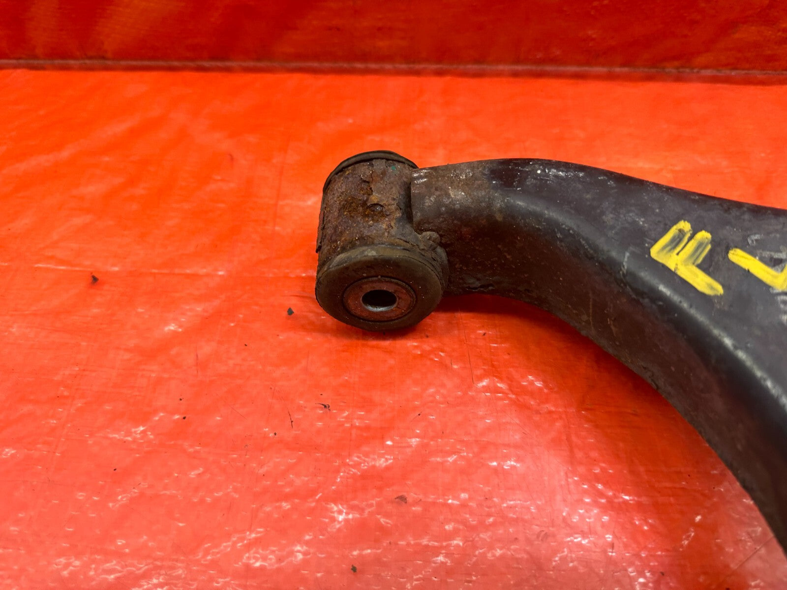 06 11 HONDA CIVIC SI   LEFT & RIGHT   FRONT LOWER CONTROL ARMS   OEM FACTORY 2047
