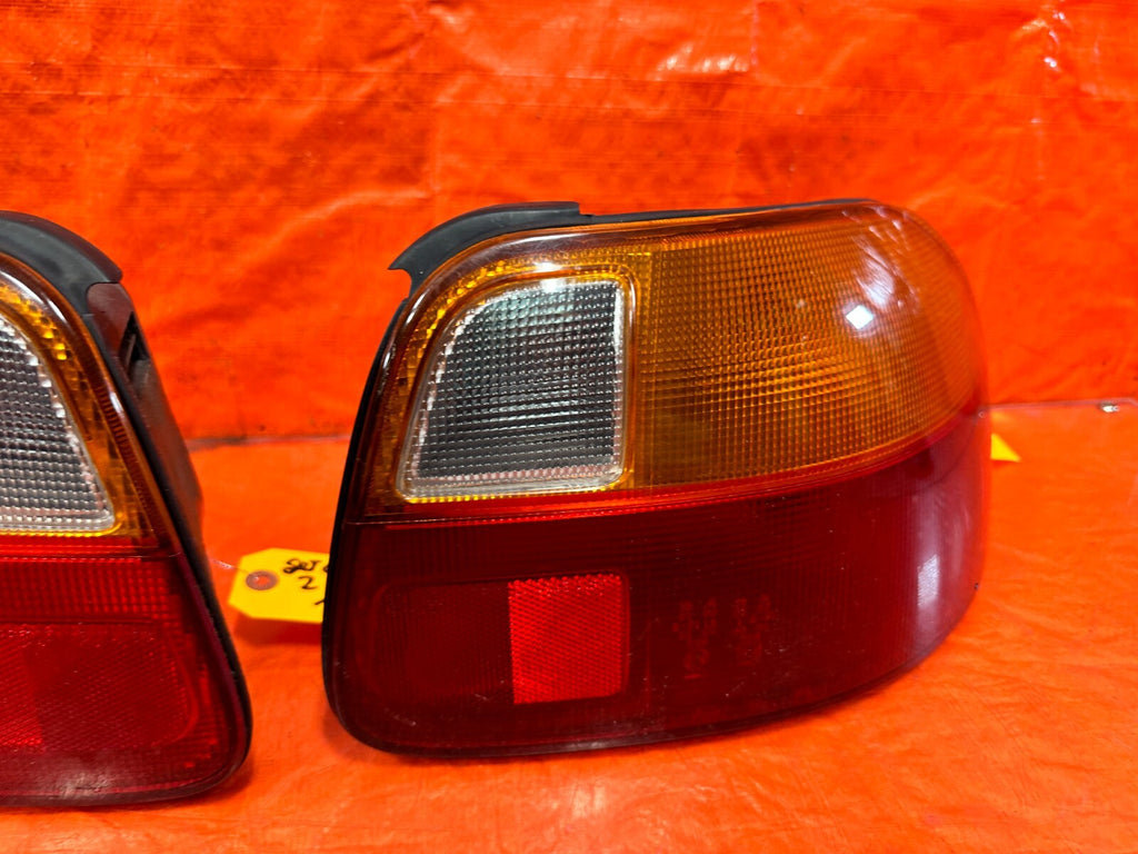 93 97 HONDA DEL SOL   FACTORY TAIL LIGHTS TAIL LAMPS LEFT & RIGHT   OEM #2945