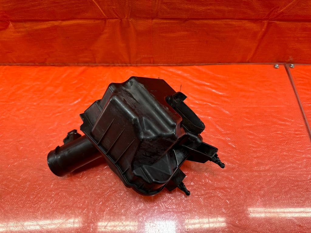 08 15 INFINITI G37 & Q60 COUPE DRIVER LEFT AIR BOX INTAKE BOX   OEM FACTORY #1906