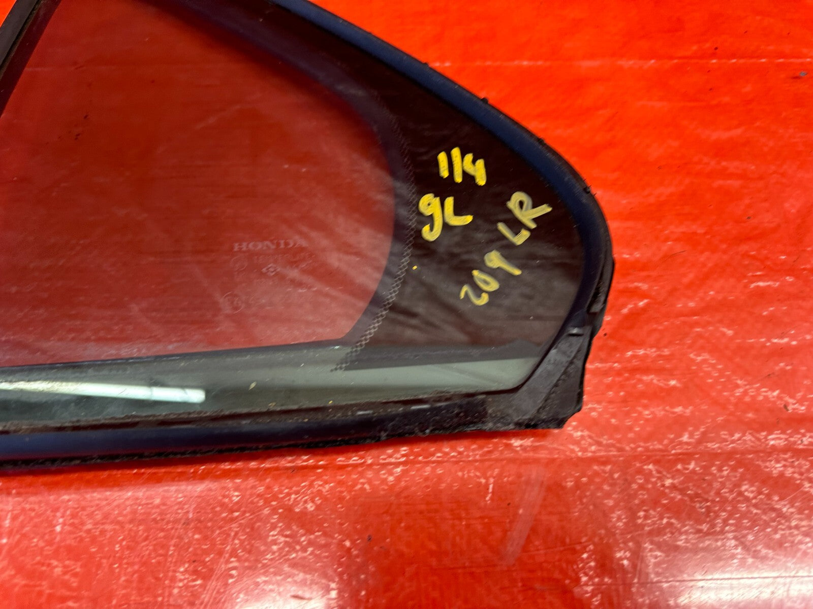 04 08 ACURA TSX   DRIVER LEFT REAR   DOOR VENT GLASS   OEM FACTORY #2095