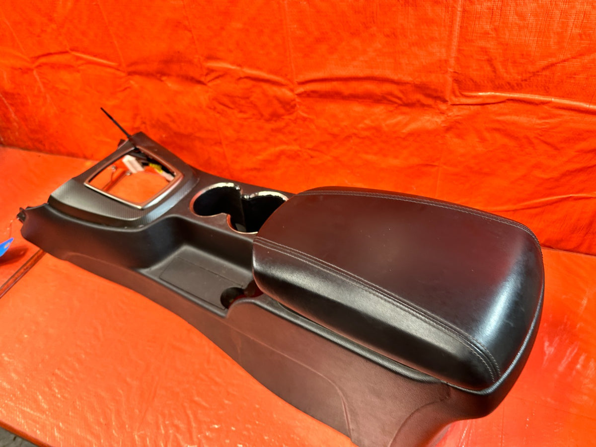 13-16 HYUNDAI GENESIS COUPE - ARM REST / CENTER CONSOLE STORAGE COMPARTMENT 31811