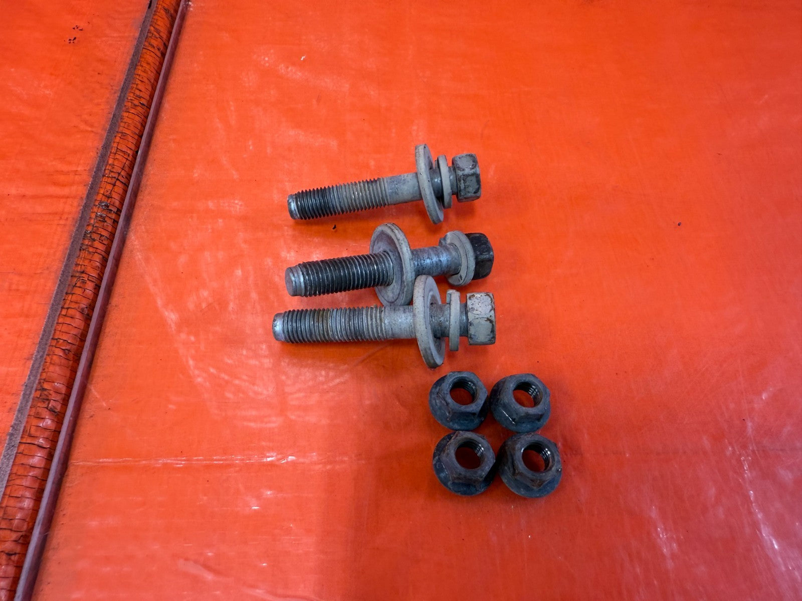 10 16 HYUNDAI GENESIS COUPE 3.8L   REAR TRANSMISSION BRACKET BOLTS OEM #2990