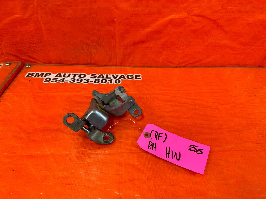 04 08 ACURA TSX   PASSENGER RIGHT FRONT DOOR HINGE SET UPPER LOWER   OEM #2550