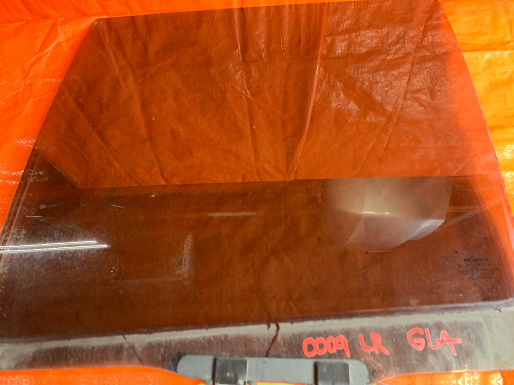 OEM 2004 04 HONDA CR V CRV 4WD   DRIVER LEFT REAR WINDOW GLASS4