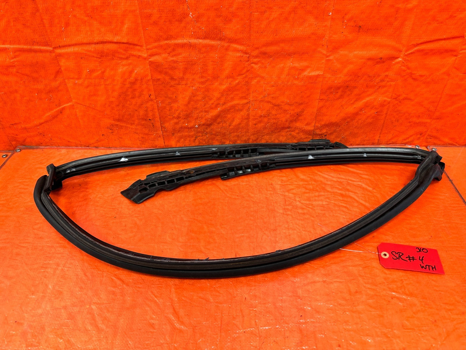 INFINITI G37 CONVERTIBLE REAR CONVERTIBLE TOP WEATHER STRIP RUBBER GASKET 310 38
