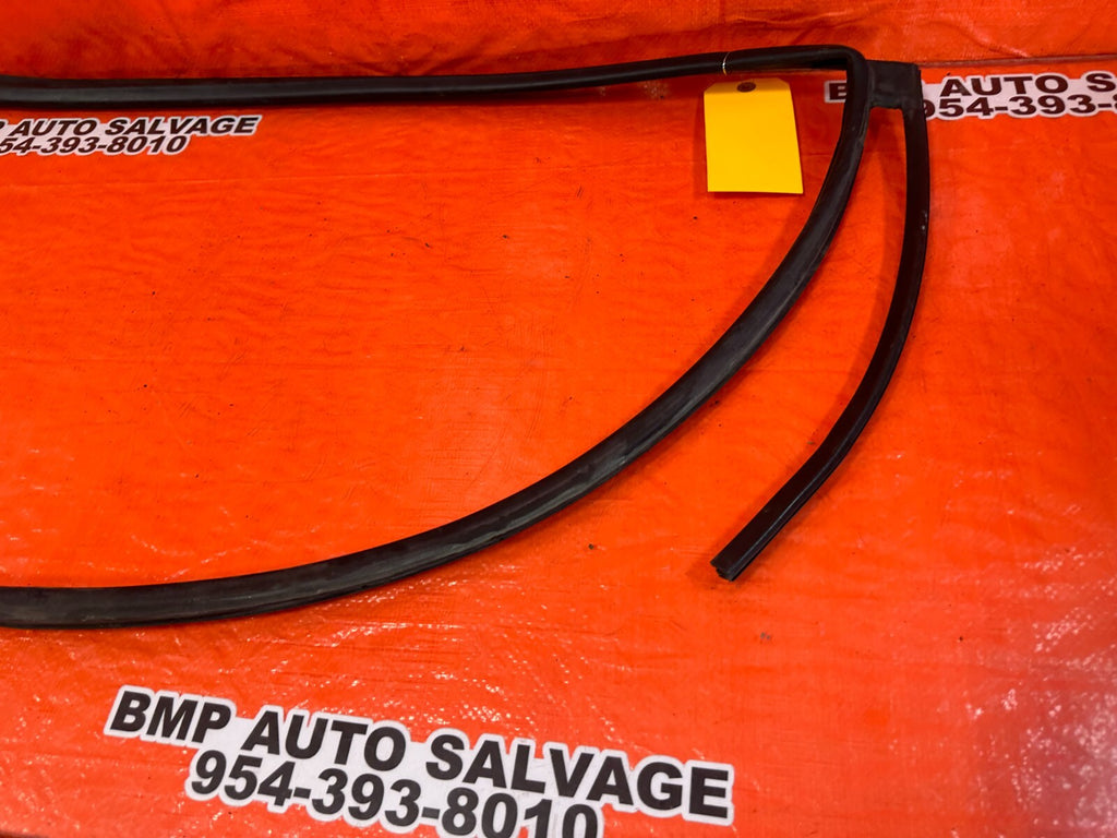 06 11 CIVIC 4D SEDAN DRIVER LEFT REAR DOOR WEATHER STRIP TRIM SEAL GASKET #2603