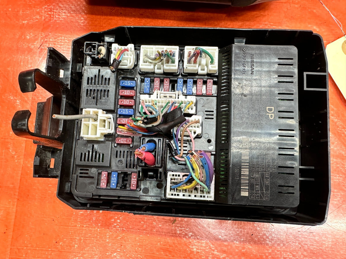 14-15 INFINITI Q50 3.7L AWD ENGINE BAY ROOM FUSE RELAY BOX IPDM MODULE OEM #3457