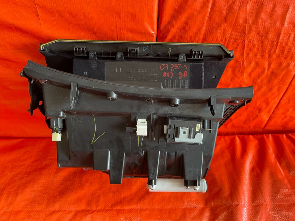 08 13 INFINITI G37 SPORT S 2D COUPE   GLOVE BOX   BLACK COLOR   OEM OE FACTORY7