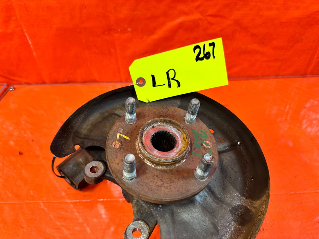 90 93 MAZDA MX 5 MIATA   DRIVER LEFT REAR   SPINDLE KNUCKLE HUB   OEM #2674
