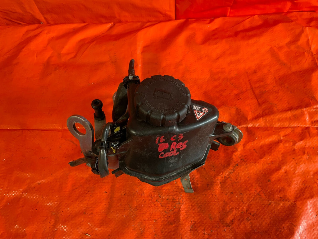 15 19 MERCEDES BENZ C300 SEDAN   COOLANT EXPANSION TANK RADIATOR RESERVOIR   OEM2