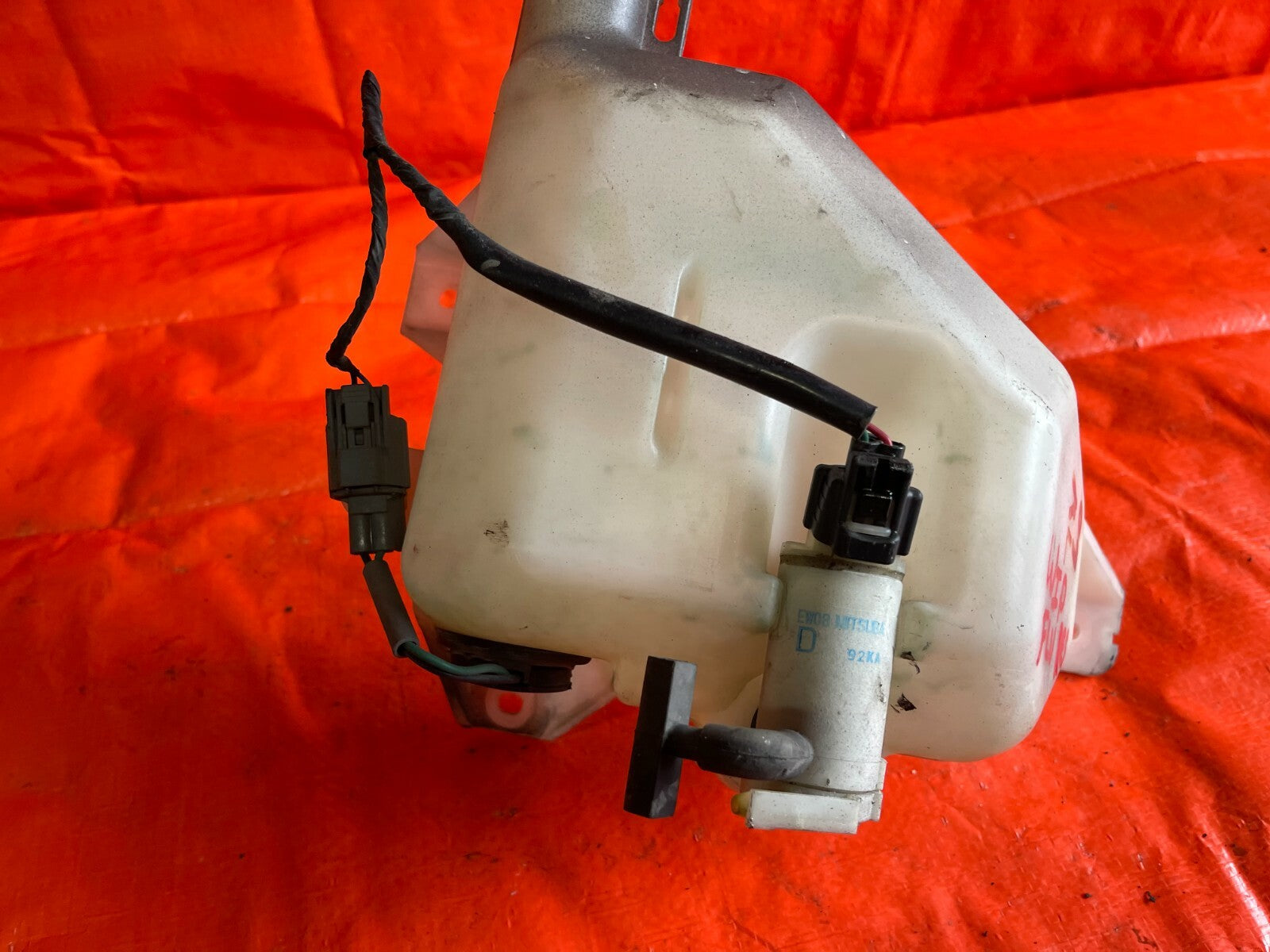 09 12 ACURA RL   WINDSHIELD WIPER FLUID RESERVOIR TANK   76841 SJA A11   OEM OE2
