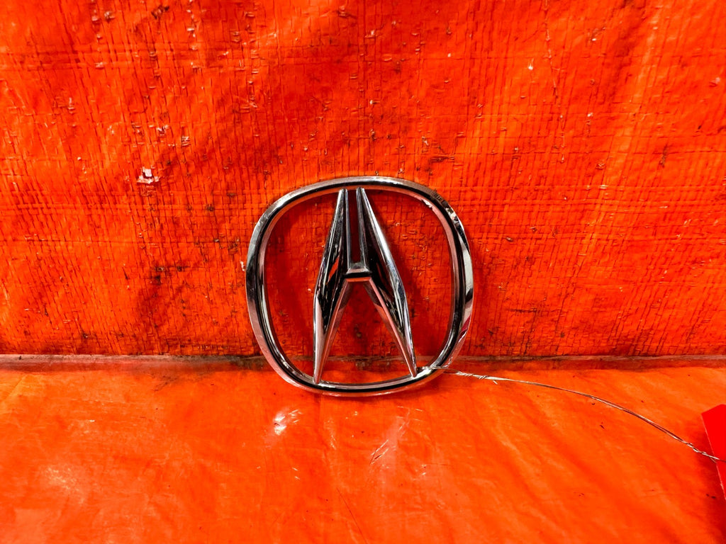 09 14 ACURA TSX   TRUNK MOUNTED ACURA A BADGE EMBLEM INSIGINA   OEM 3051
