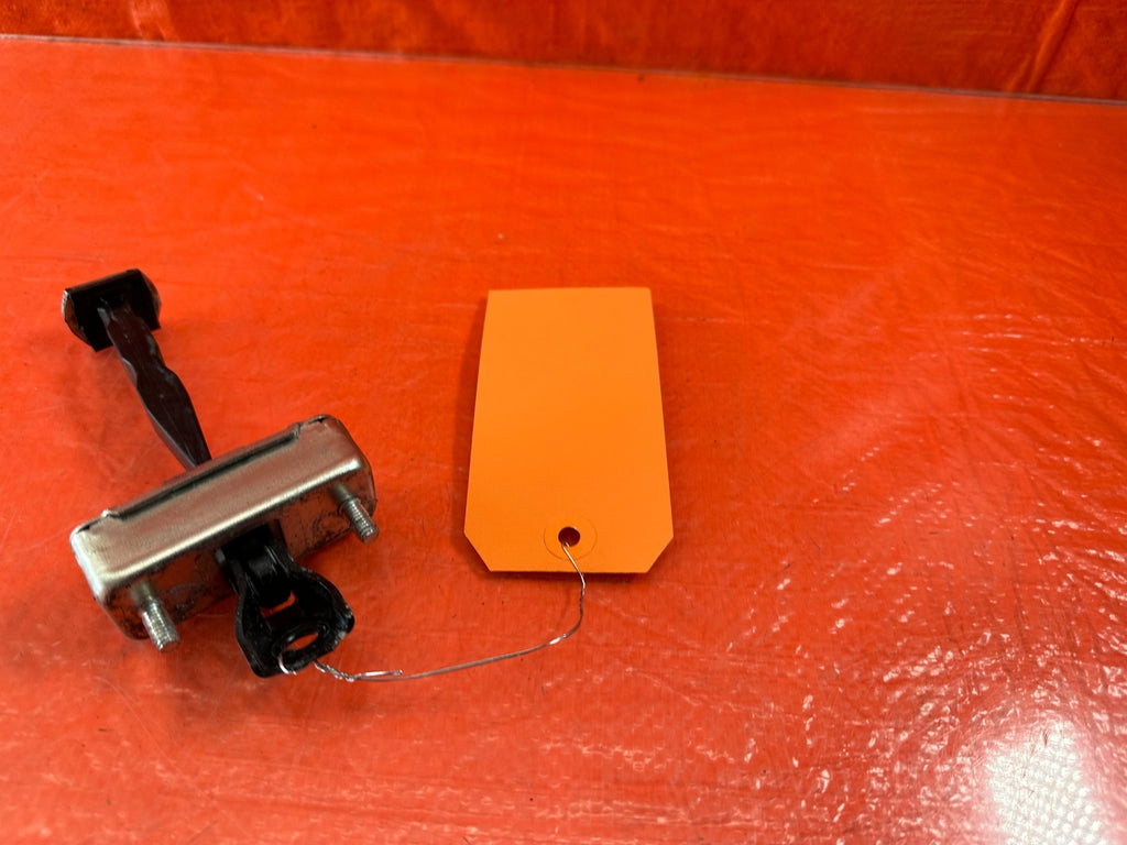 14 20 INFINITI Q50   LEFT OR RIGHT FRONT DOOR CHECKER HINGE ARM STOPPER OEM #2425
