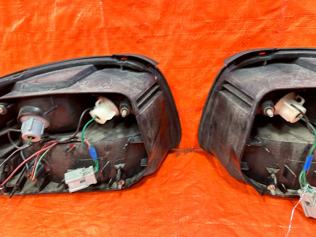 93 97 HONDA DEL SOL   FACTORY TAIL LIGHTS TAIL LAMPS LEFT & RIGHT   OEM #29413