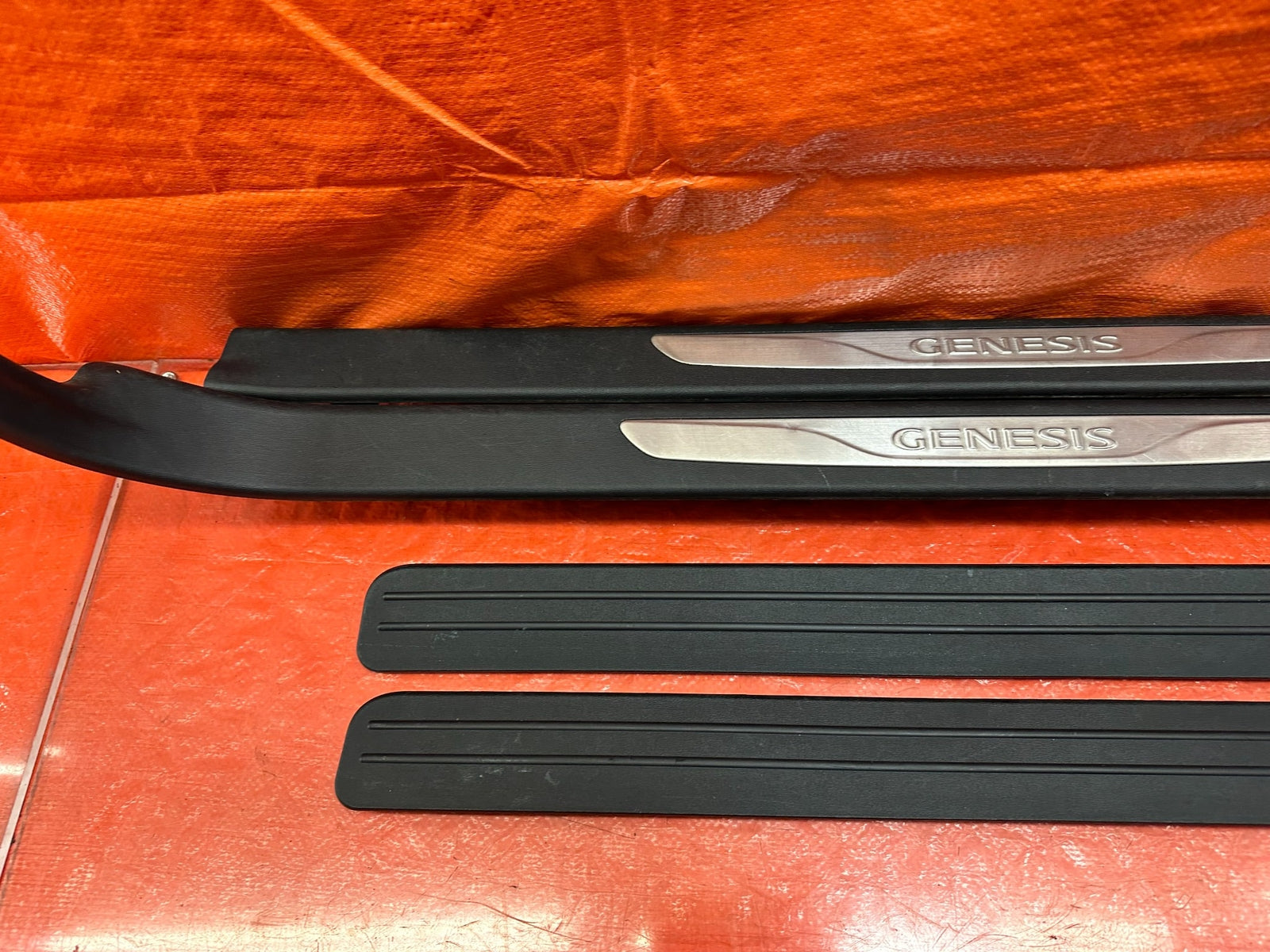 10 16 HYUNDAI GENESIS COUPE   LEFT AND RIGHT FLOOR PILLARS SCUFF PLATES OEM #21910