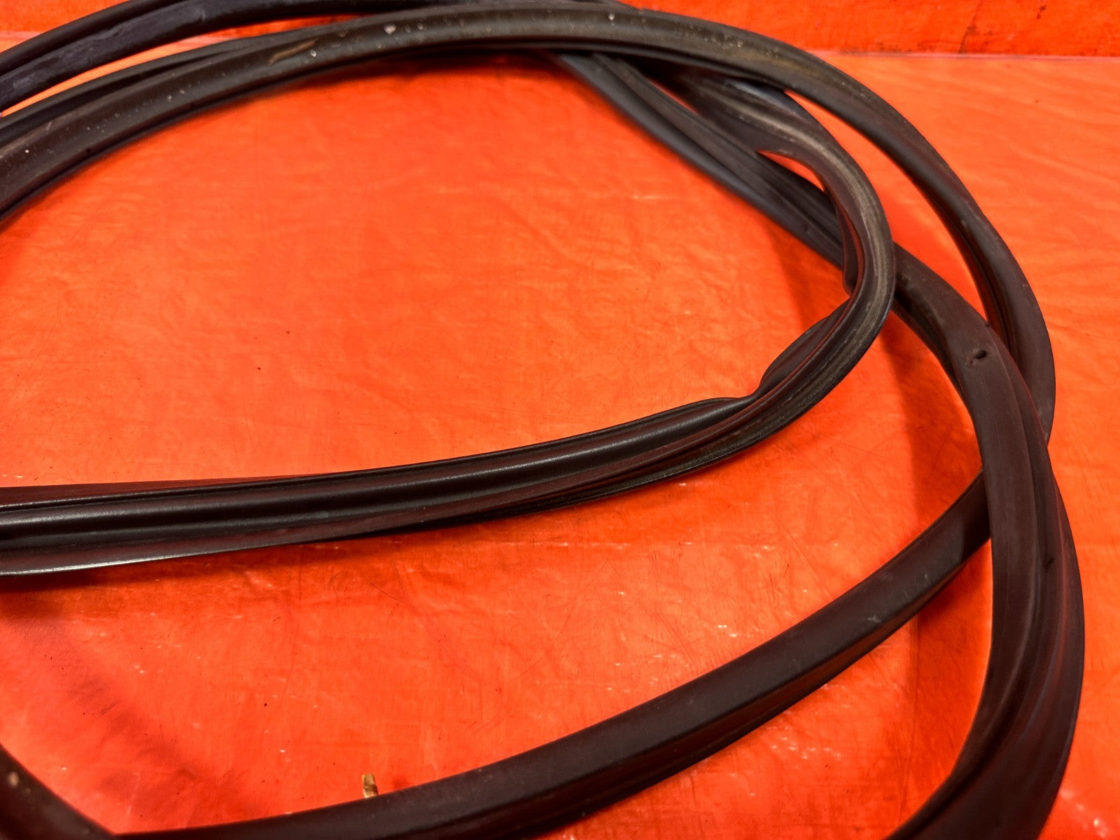 02 05 HONDA CIVIC SI EP3 HATCH   RIGHT   DOOR WEATHER STRIP TRIM SEAL GASKET 3088