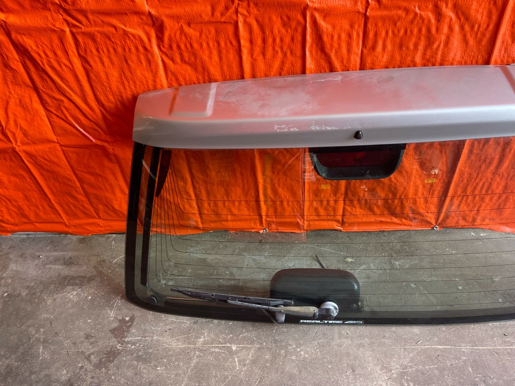 97 01 HONDA CR V CRV   REAR HATCH WINDSHIELD W/ GLASS, WIPER AND TRIM   OEM OE7