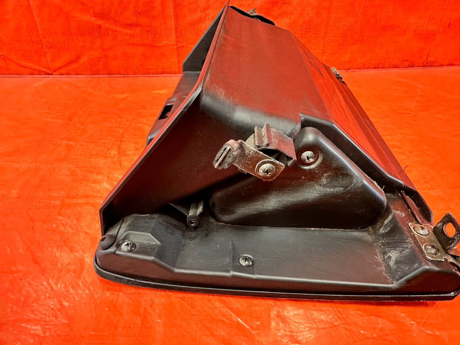 94 01 ACURA INTEGRA 2 & 4 DOOR   GLOVE BOX   BLACK   COLOR   OEM #27410