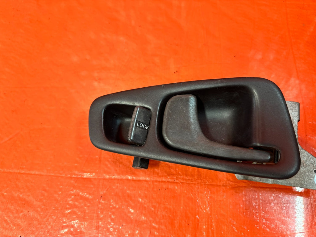 92 95 HONDA CIVIC   2D COUPE   PASSENGER RIGHT   INTERIOR DOOR HANDLE   OEM 3274