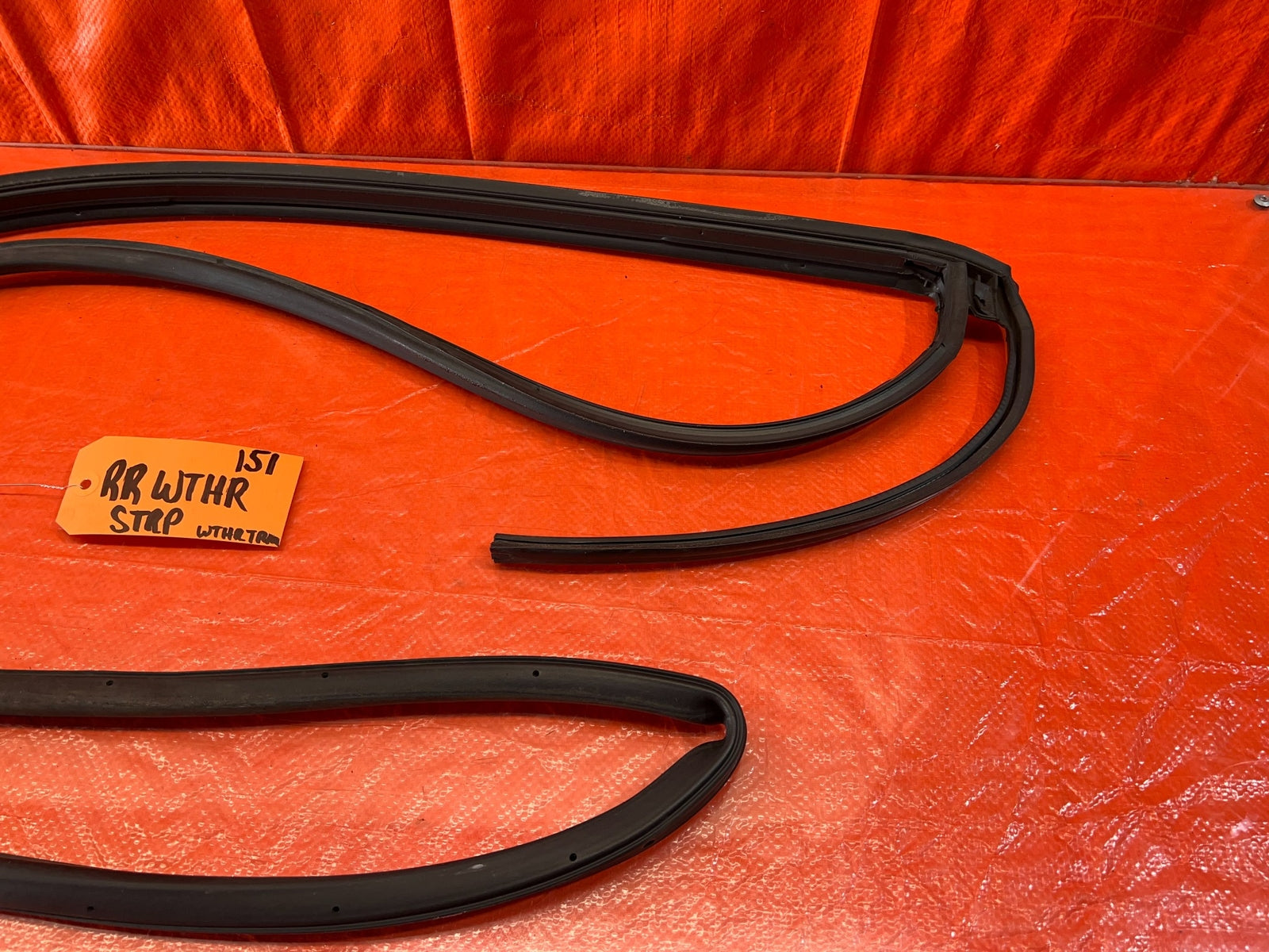 06 11 CIVIC 4D SEDAN   PASSENGER RIGHT REAR WEATHER STRIP SEAL GASKET OEM #2202