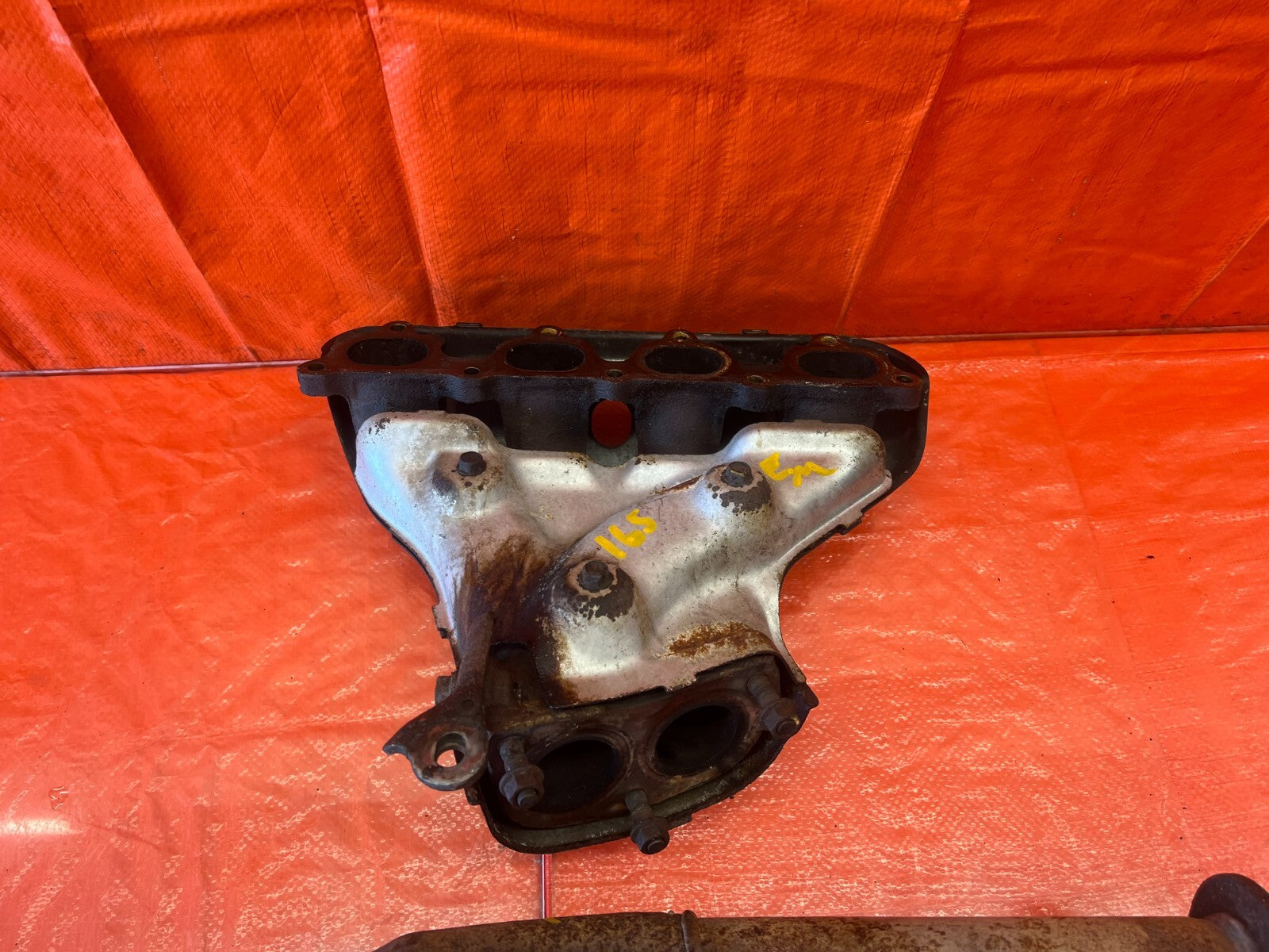 94 01 ACURA INTEGRA B18B1 NON VTEC EXHAUST MANIFOLD W/ SHIELD HEADER OEM #16515