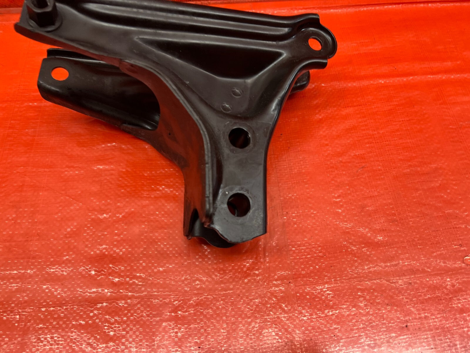 94 01 ACURA INTEGRA   AUTOMATIC   REAR TRANSMISSION BRACKET   OEM #1783