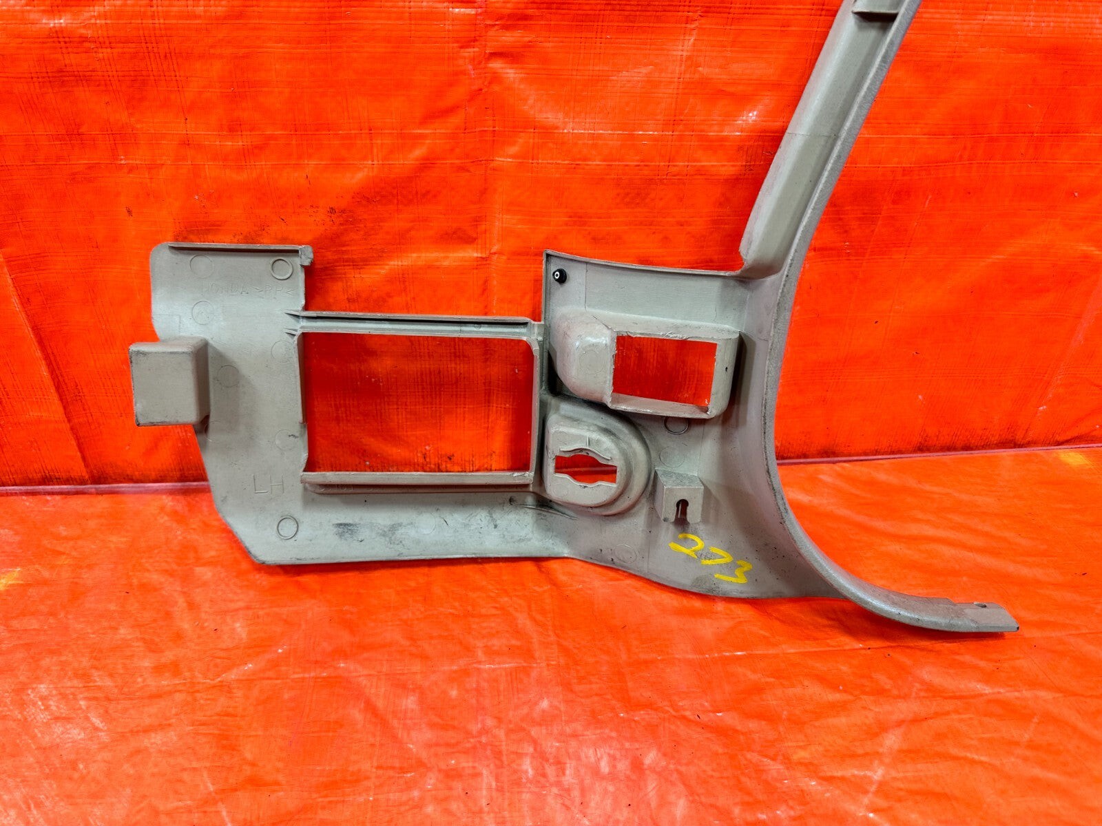 92 96 HONDA PRELUDE   KICK PANEL   DRIVER LEFT SIDE   TAN COLOR   OEM #2739