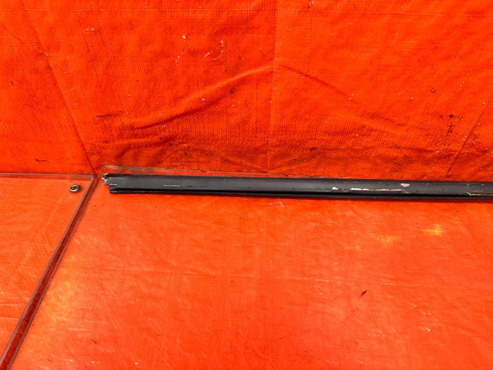 02 05 HONDA CIVIC SI EP3 HATCH   GLASS TRIM BELT MOLDING STRIP   LEFT SIDE #3083
