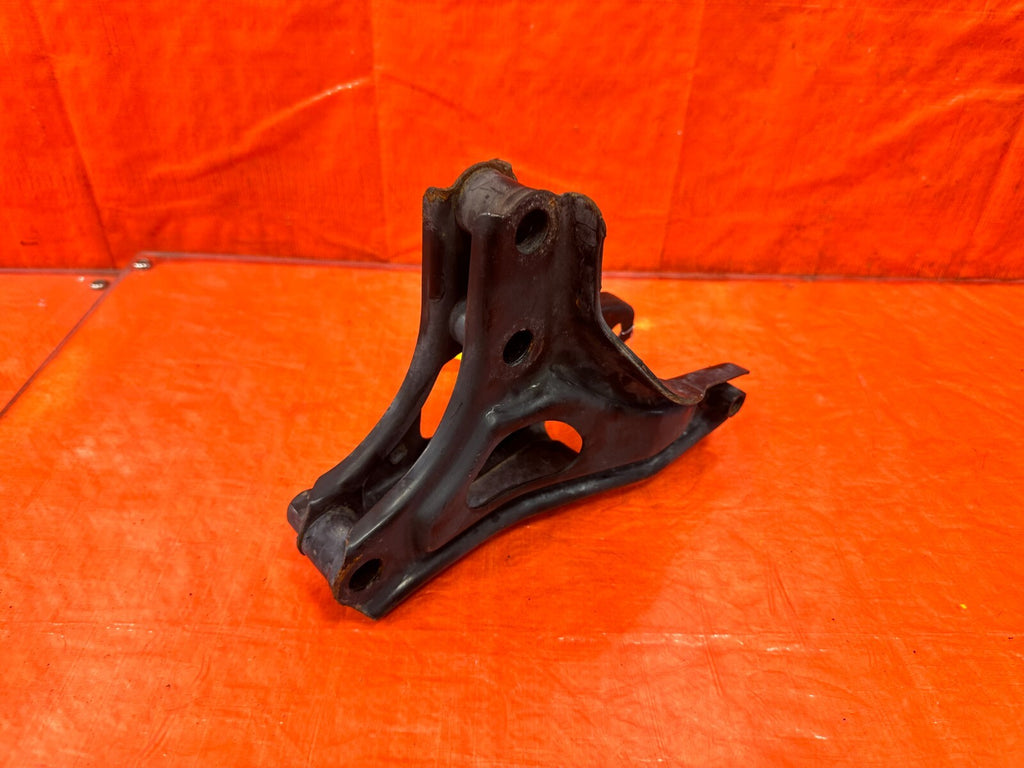 92/95 HONDA CIVIC D16 5 SPEED MANUAL STICK SHIFT REAR TRANSMISSION BRACKET SOHC3