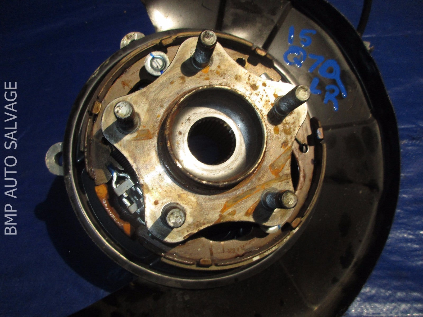 OEM 2014   2016 INFINITI Q70 3.7L RWD DRIVER LEFT REAR SPINDLE KNUCKLE HUB3