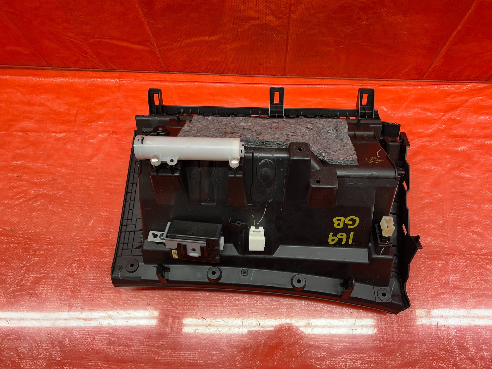08 15 INFINITI G37 & Q60   2D COUPE   GLOVE BOX DASH BOARD TRIM PANEL   OEM #16914