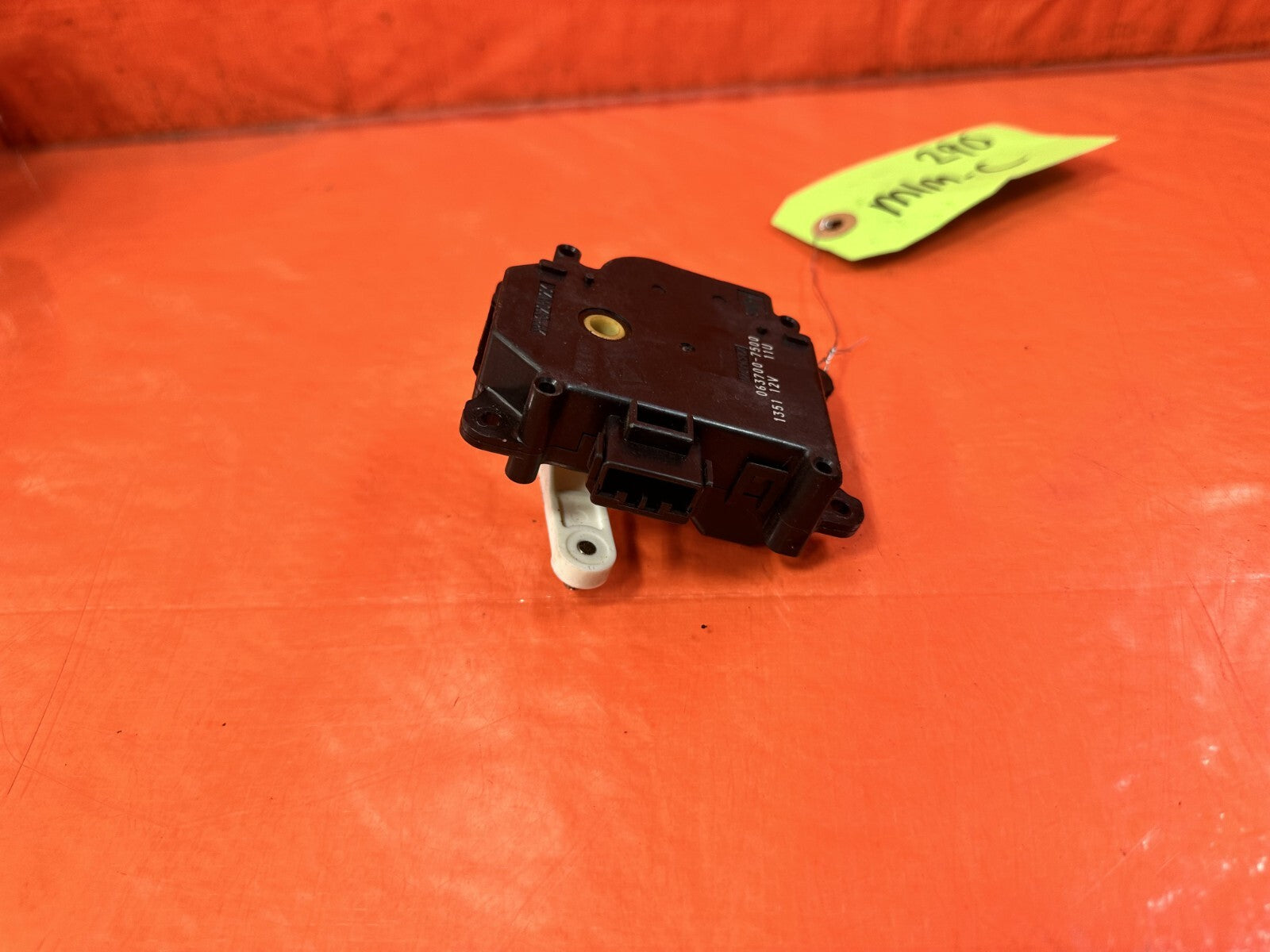 00 09 HONDA S2000   AIR FLAP VENT BLEND DOOR ACTUATOR   063700 7500   OEM #2902