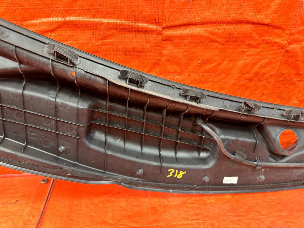 13-16 HYUNDAI GENESIS COUPE - WINDSHIELD WIPER COWL TRIM PLASTIC - OEM 31815