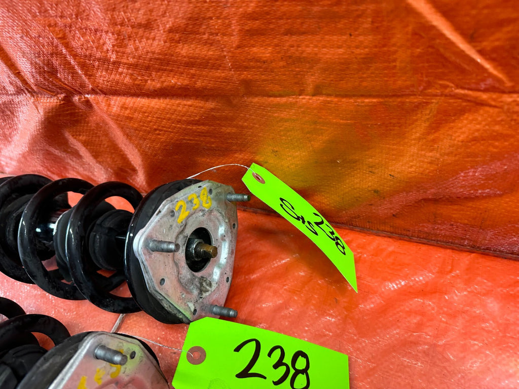 09 13 INFINITI G37 SEDAN FRONT SHOCKS & SPRINGS LEFT & RIGHT FACTORY OEM OE 2372