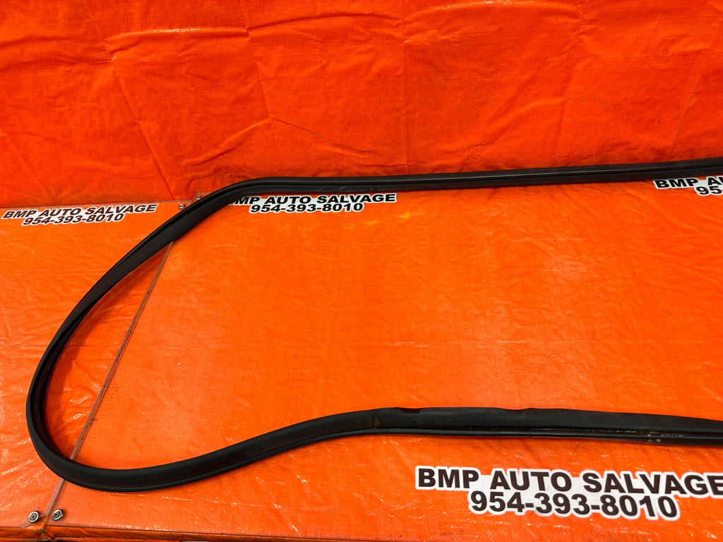 08 12 HONDA ACCORD SEDAN CHASSIS TO DOOR OPEN TRIM WEATHER STRIP LEFT REAR 2514