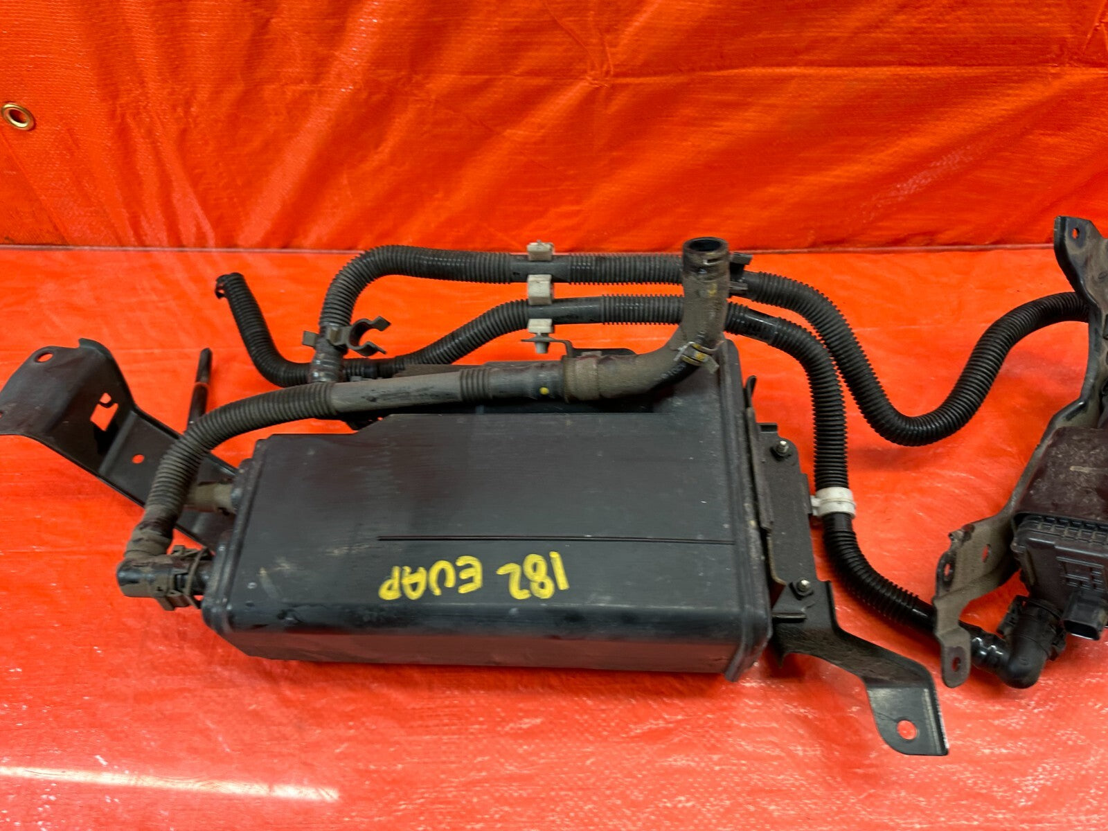 15 21 SUBARU WRX & STI   EJ257 FUEL VAPOR CHARCOAL EVAP TANK CANISTER   OEM #1827