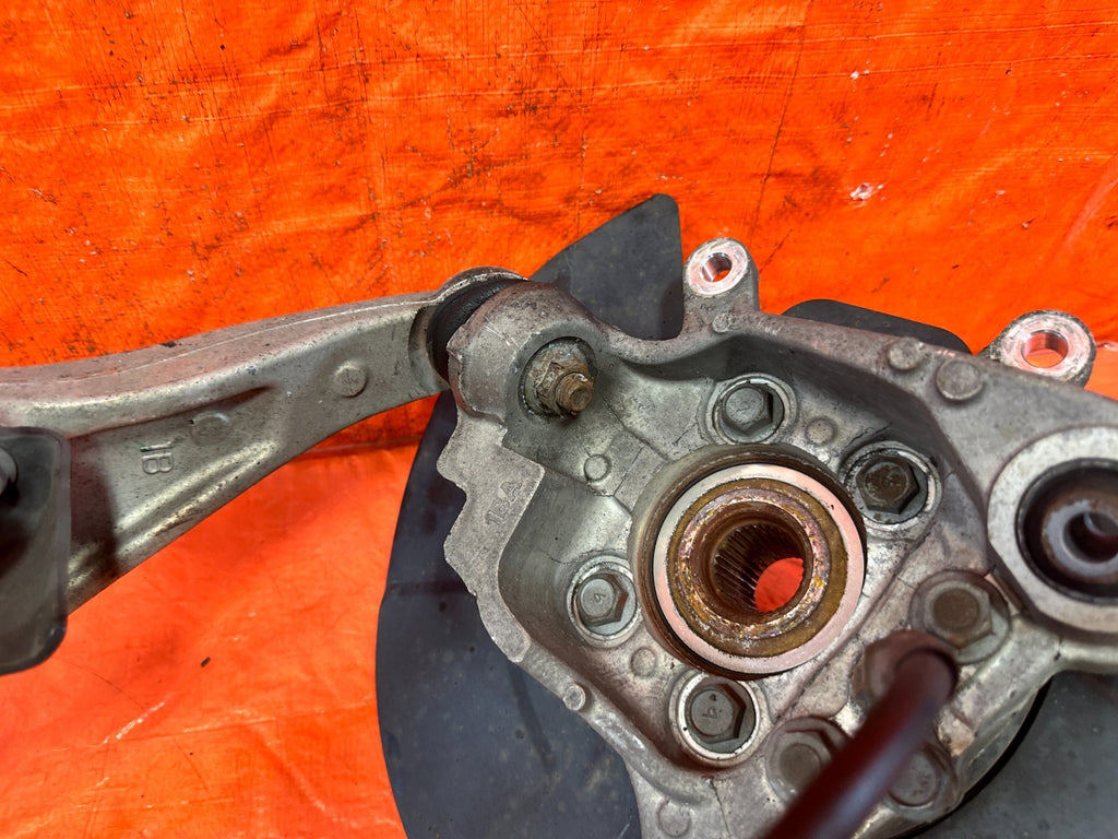 08 15 INFINITI G37 & Q60   DRIVER LEFT REAR SPINDLE KNUCKLE W/ CONTROL ARMS #32912