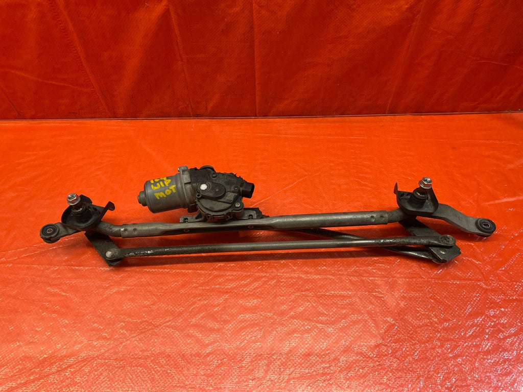 13 16 SCION FRS   13 20 BRZ   WINDSHIELD WIPER MOTOR W/ LINKAGE   OEM #1640